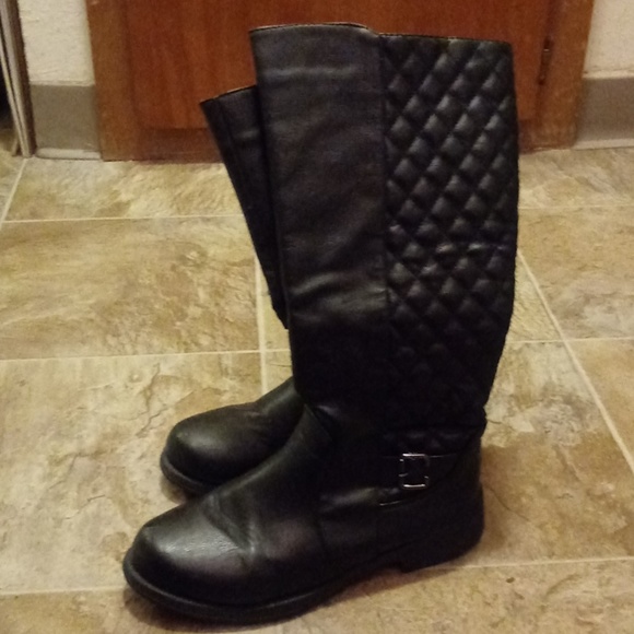 Shoes - Below the knee boots